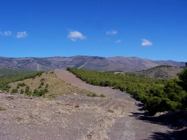 PR-A 310 SENDERO DE LA LOMA DE LAS TABLAS EN GÉRGAL